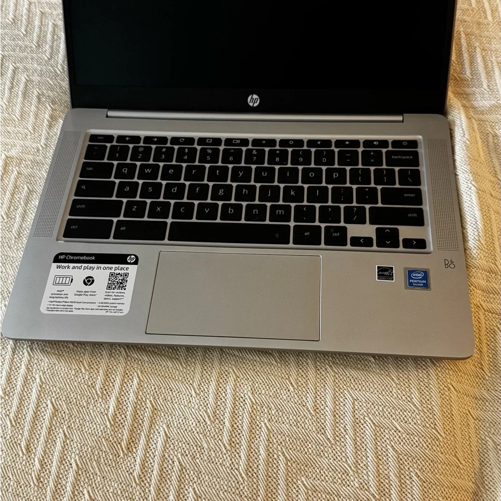 HP Chromebook - Sleek Black Laptop